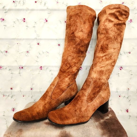 Vintage Mod 90s Faux Suede GoGo Boots - Picture 2 of 7